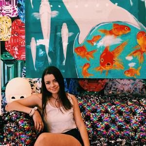 Meet your Posher, Olivia